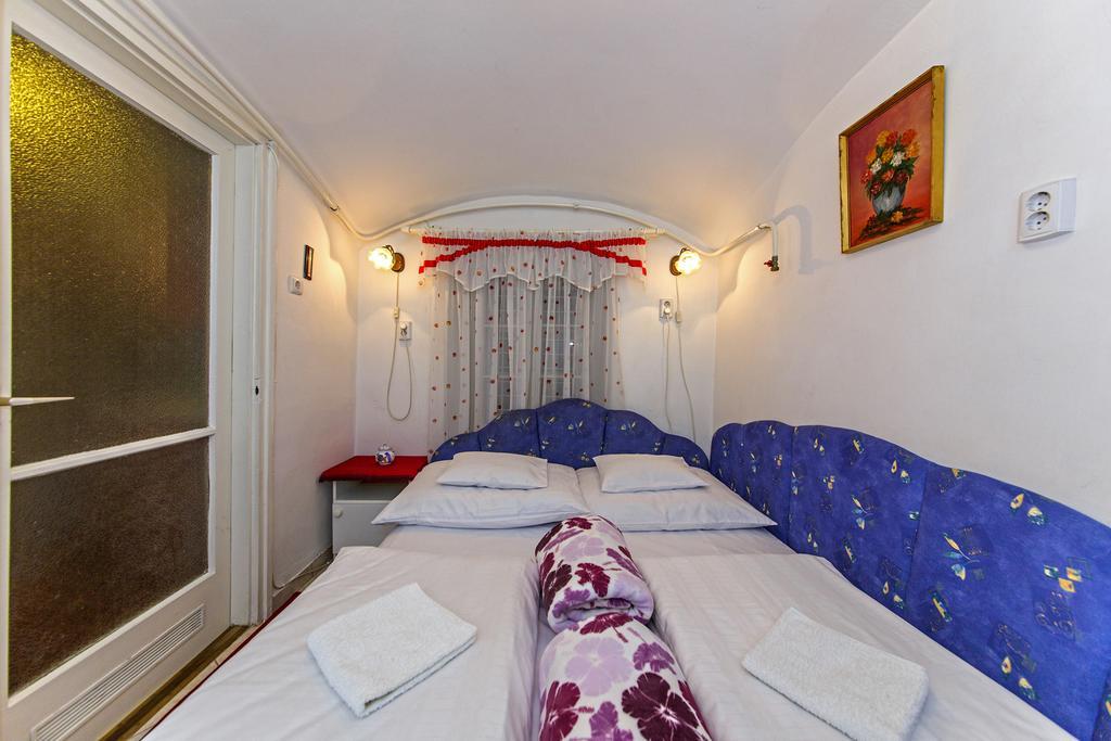 Barokk Vendeghaz Hotel Eger Room photo