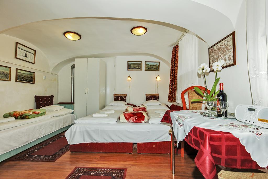 Barokk Vendeghaz Hotel Eger Exterior photo